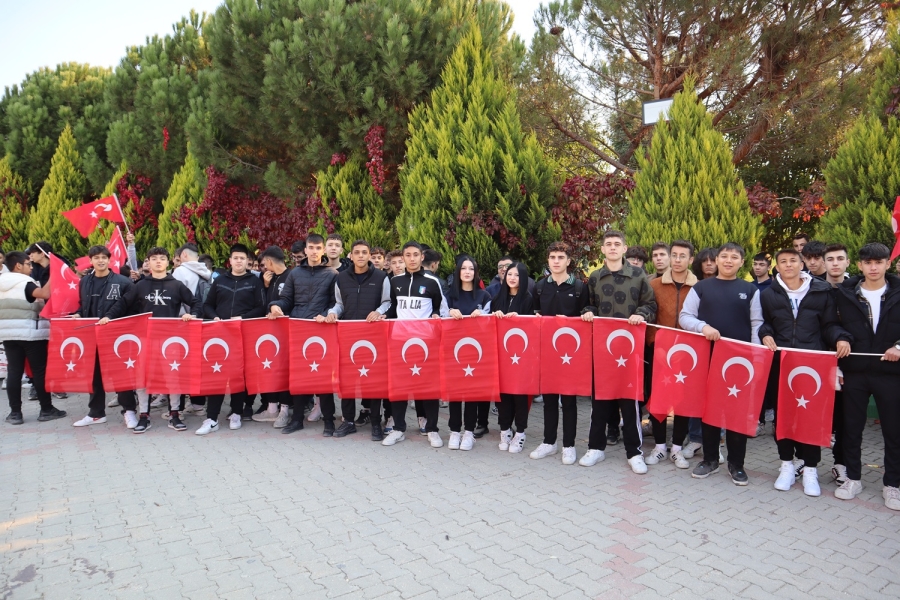 TEKNOBİL KOLEJİʼNDE 29 EKİM CUMHURİYET BAYRAMI COŞKUSU 