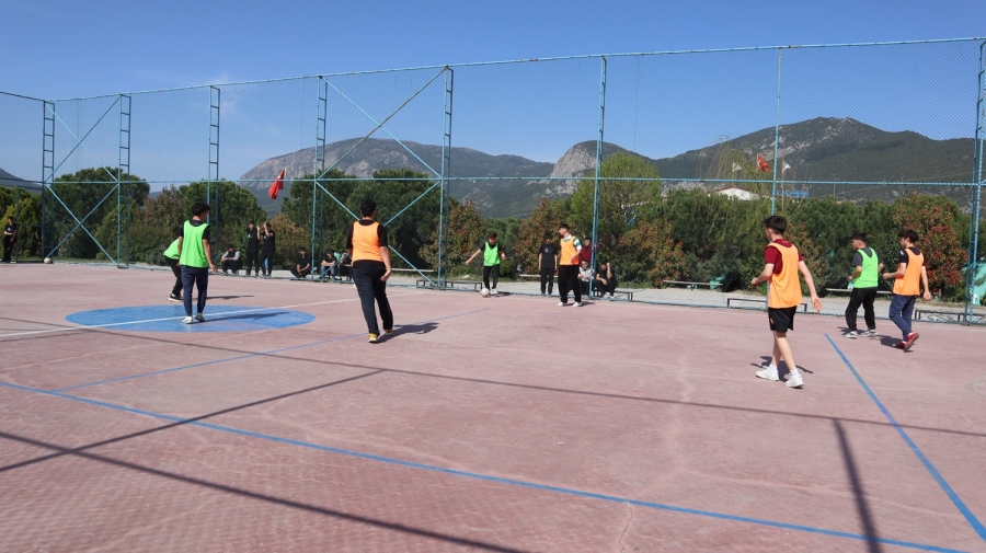 TEKNOBİL CUP’TA ŞAMPİYON 11 TEKNİK C ŞUBESİ 