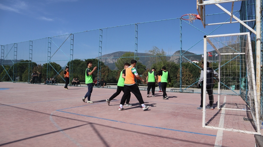 TEKNOBİL CUP’TA ŞAMPİYON 11 TEKNİK C ŞUBESİ 