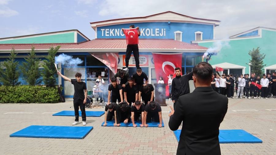 ÖZEL TEKNOBİL KOLEJİ 19 MAYIS’I ADINA YAKIŞIR BİR COŞKUYLA KUTLADI 