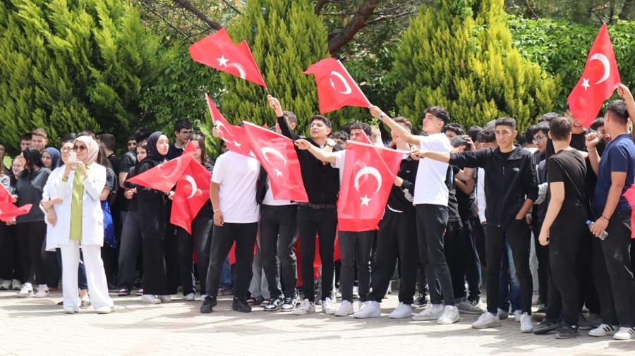 ÖZEL TEKNOBİL KOLEJİ 19 MAYIS’I ADINA YAKIŞIR BİR COŞKUYLA KUTLADI 
