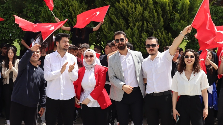 ÖZEL TEKNOBİL KOLEJİ 19 MAYIS’I ADINA YAKIŞIR BİR COŞKUYLA KUTLADI 