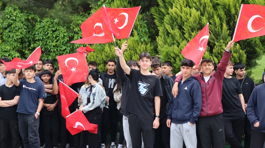 ÖZEL TEKNOBİL KOLEJİ 19 MAYIS’I ADINA YAKIŞIR BİR COŞKUYLA KUTLADI 