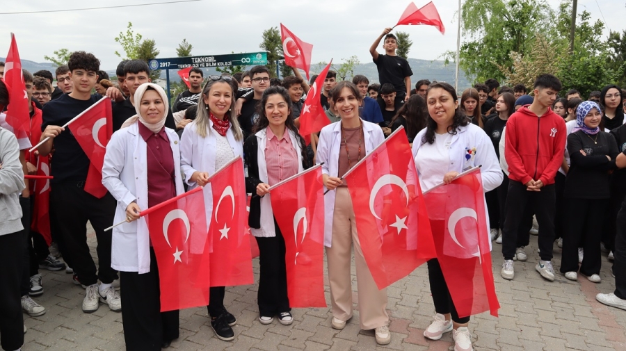 ÖZEL TEKNOBİL KOLEJİ 19 MAYIS’I ADINA YAKIŞIR BİR COŞKUYLA KUTLADI 