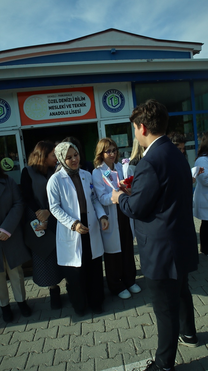 ÖĞRETMENLER GÜNÜ KUTLU OLSUN 