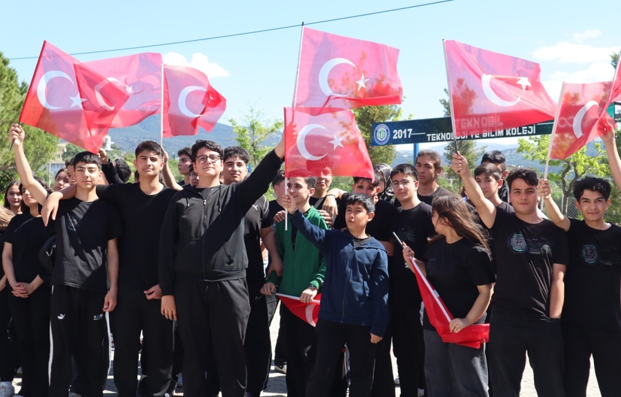 19 MAYIS ATATÜRK’Ü ANMA, GENÇLİK VE SPOR BAYRAMI KUTLU OLSUN 