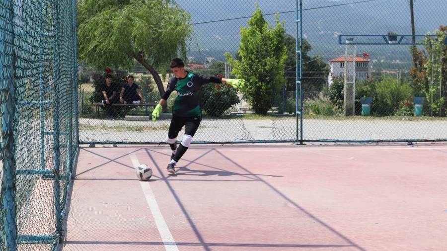 ŞAMPİYON 12-B AKADEMİ SINIFI 