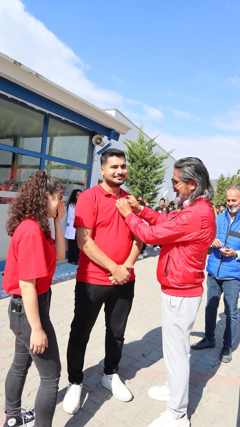 TEKNOFEST ŞAMPİYONLARIMIZA ALTIN ÖDÜL! 