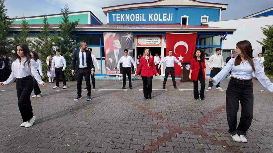 YAŞASIN CUMHURİYET 